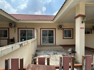 À vendre 1 chambre maison de ville à Pluak Daeng, Rayong