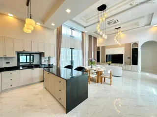 For sale 4 ベッドルーム villa in Bang Lamung, Chonburi