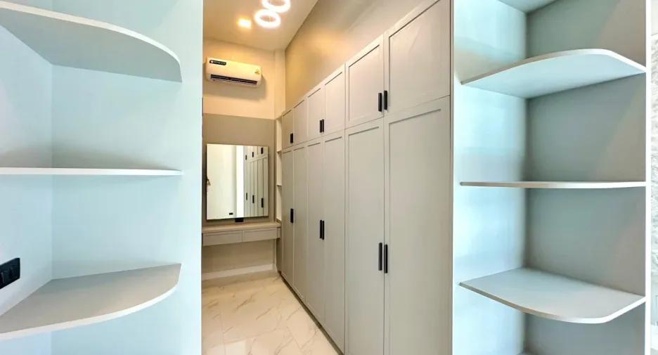 For sale 4 bedrooms villa in East Pattaya, Pattaya