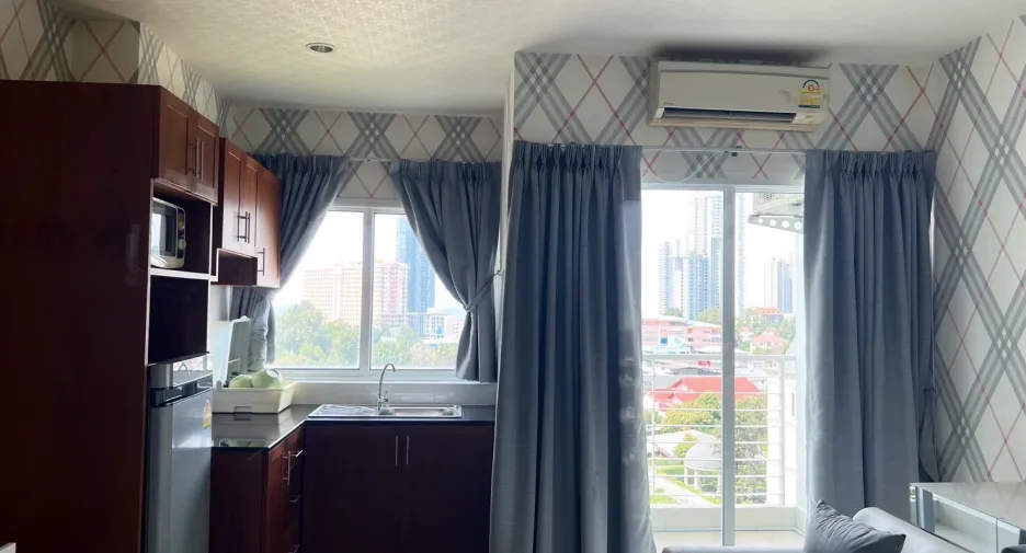 For sale 1 bed condo in Bang Lamung, Chonburi