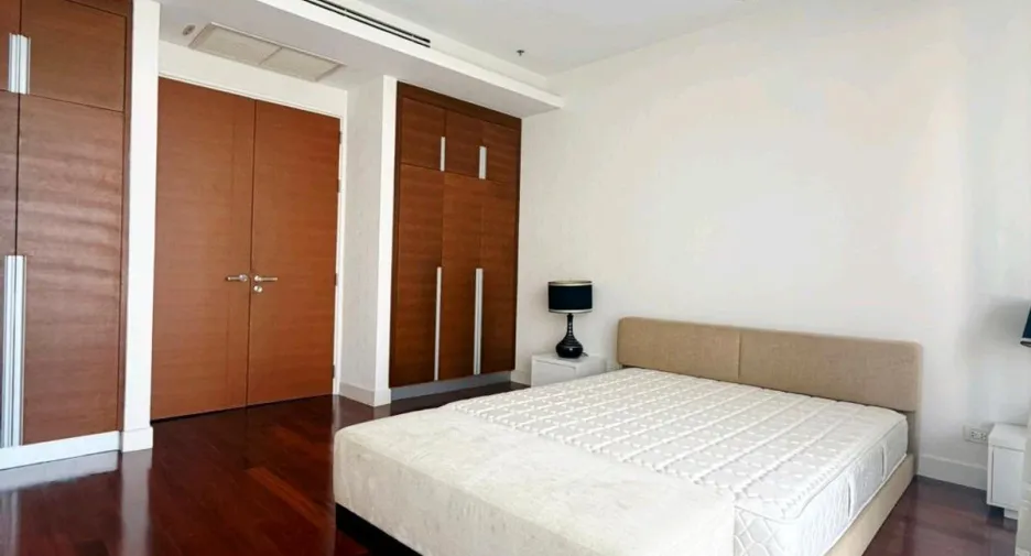 For rent 2 bedrooms condo in North Pattaya, Pattaya