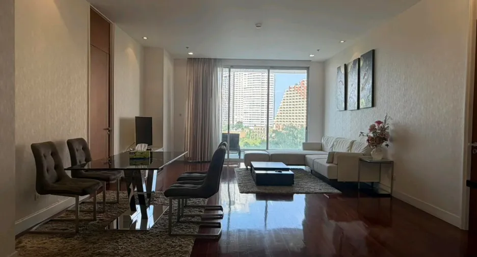 For rent 2 bedrooms condo in North Pattaya, Pattaya