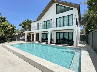Villa zur Miete mit 4 Zimmer in Bang Lamung, Chonburi