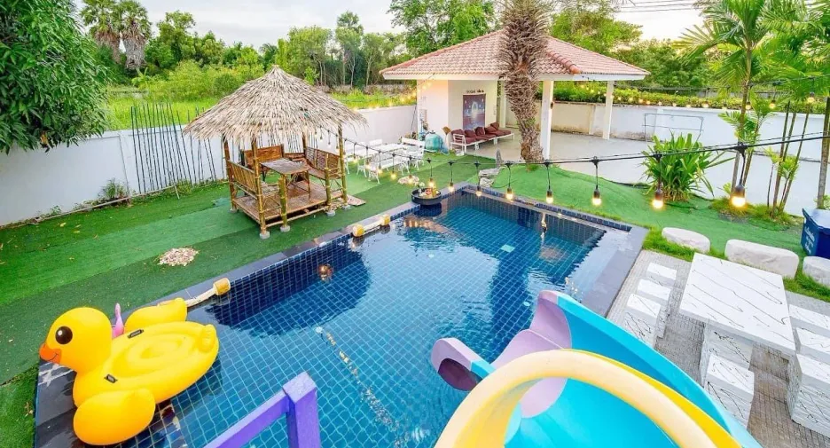 Villa en alquiler de 3 habitaciones en Huay Yai, Pattaya