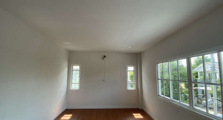 For sale 3 bedrooms house in Warin Chamrap, Ubon Ratchathani