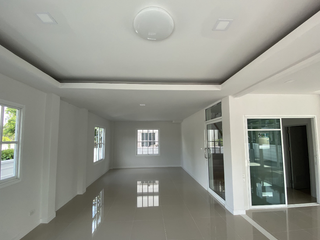 出售 3 卧室 独立屋 在 Warin Chamrap, Ubon Ratchathani