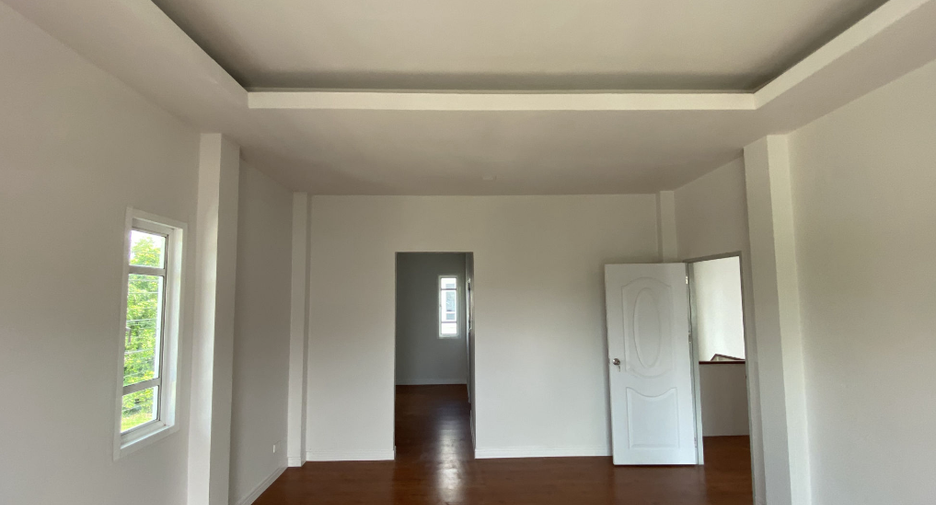 For sale 3 bedrooms house in Warin Chamrap, Ubon Ratchathani
