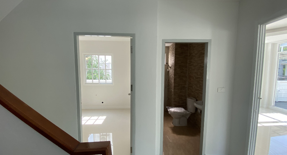 For sale 3 bedrooms house in Warin Chamrap, Ubon Ratchathani