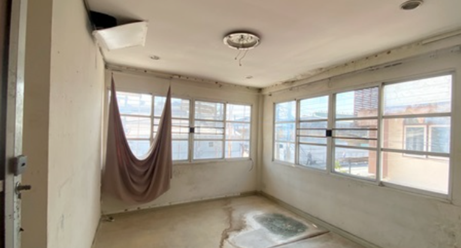 Local comercial en venta de 4 habitaciones en Bang Khae, Bangkok