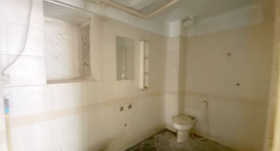 Local comercial en venta de 4 habitaciones en Bang Khae, Bangkok