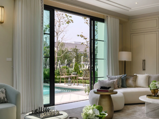 For sale 5 bedrooms house in Saphan Sung, Bangkok