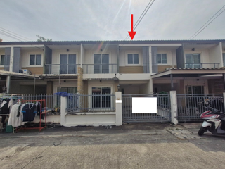 Casa adosada en venta de 2 habitaciones en Pluak Daeng, Rayong