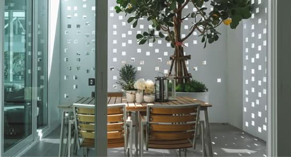 Haus zum Kauf mit 4 Zimmer in Saphan Sung, Bangkok