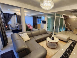 Villa en venta de 5 habitaciones en Bang Lamung, Chonburi