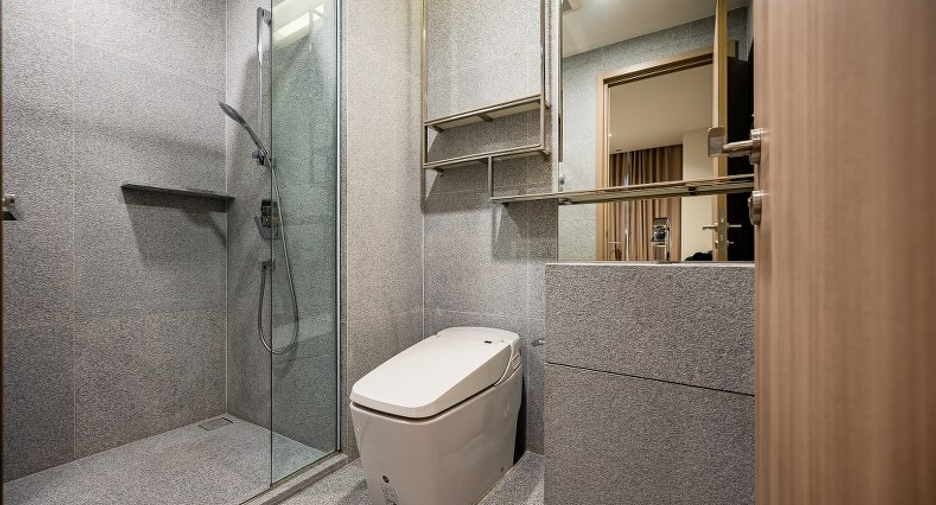 For sale 1 bed condo in Pathum Wan, Bangkok