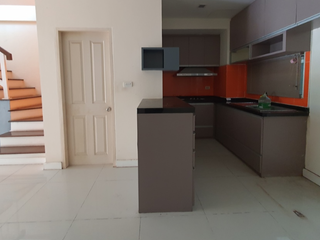 For sale 3 bedrooms townhouse in Bang Kapi, Bangkok