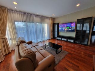 Casa en alquiler de 5 habitaciones en Taling Chan, Bangkok