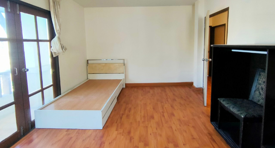 Casa en venta de 3 habitaciones en Lat Krabang, Bangkok
