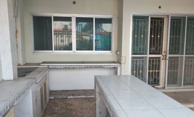 À vendre 3 chambres maison de ville à Sai Mai, Bangkok