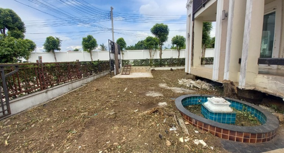 Haus zum Kauf mit 3 Zimmer in Bang Kruai, Nonthaburi
