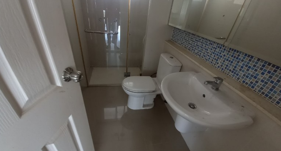 Haus zum Kauf mit 3 Zimmer in Bang Kruai, Nonthaburi