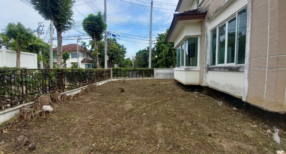 Haus zum Kauf mit 3 Zimmer in Bang Kruai, Nonthaburi