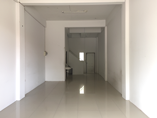 À vendre 20 chambres local commercial à Si Racha, Chonburi