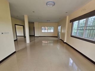 出售 4 卧室 独立屋 在 Mueang Udon Thani, Udon Thani