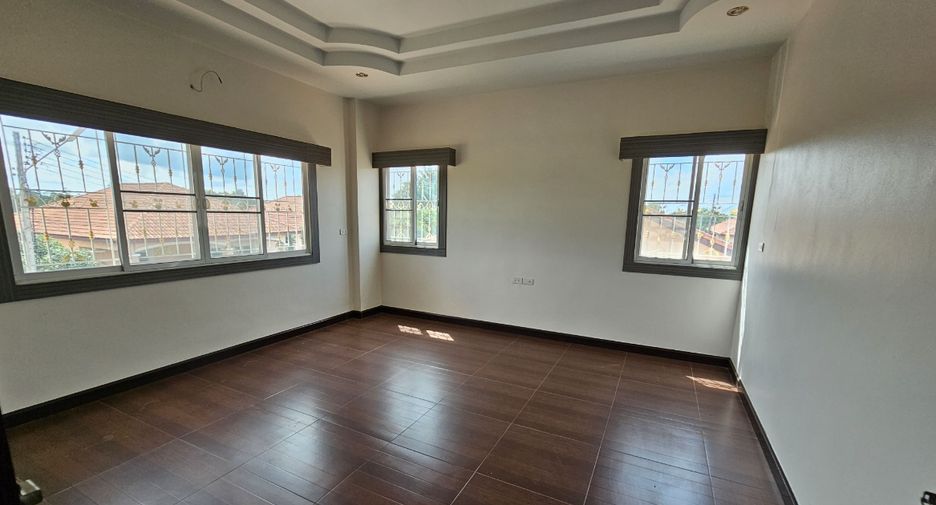 Haus zum Kauf mit 4 Zimmer in Mueang Udon Thani, Udon Thani