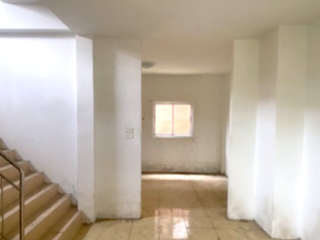 Casa adosada en venta de 3 habitaciones en Pluak Daeng, Rayong