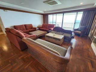 For rent 4 bedrooms condo in Bang Lamung, Chonburi