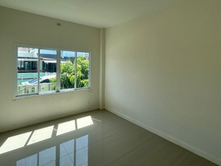 Casa en venta de 2 habitaciones en Phan Thong, Chonburi