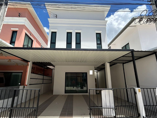 出售 3 卧室 联排别墅 在 Mueang Chon Buri, Chon Buri