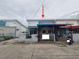 Casa adosada en venta de 2 habitaciones en Pluak Daeng, Rayong