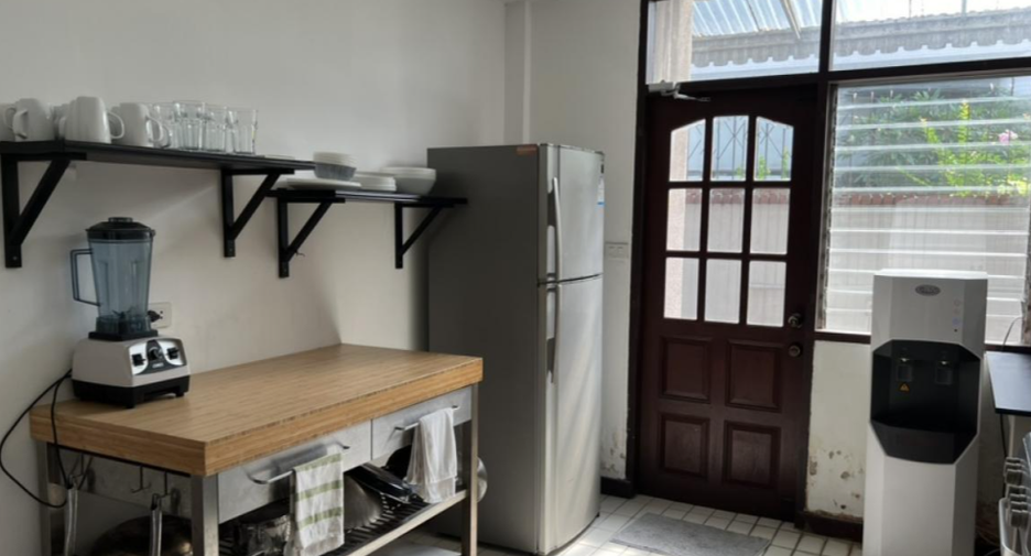 For rent office in Khlong Toei, Bangkok