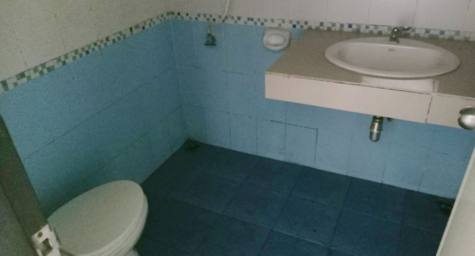 For sale 2 ベッドルーム townhouse in Pluak Daeng, Rayong