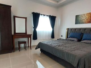 出租 6 卧室 别墅 在 Bang Lamung, Chon Buri