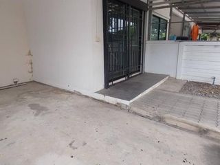 Продажа 3 спальни таунхаус в Ban Pho, Чаченгсау