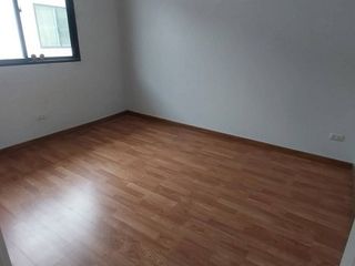 Продажа 3 спальни таунхаус в Ban Pho, Чаченгсау