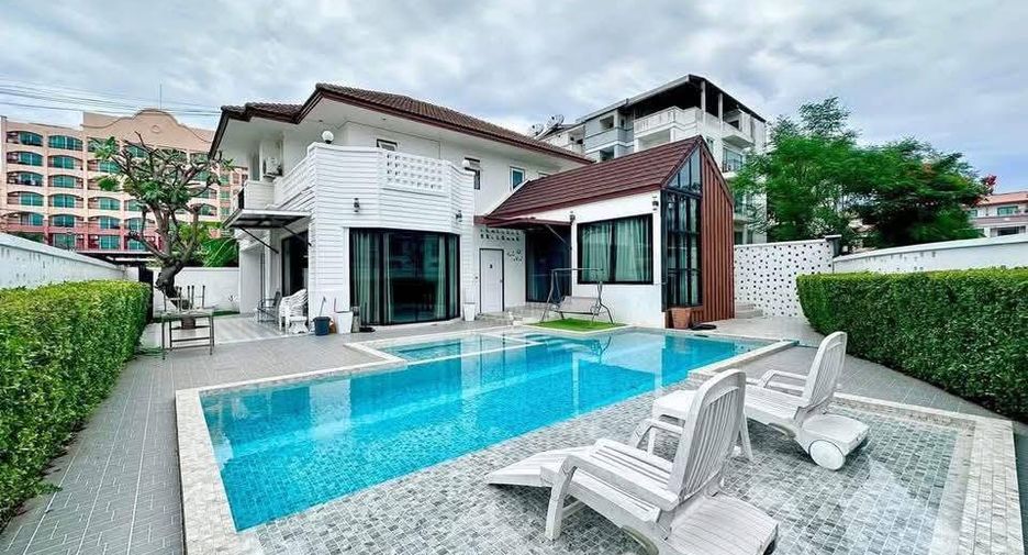 For rent 4 bedrooms house in Bang Lamung, Chonburi