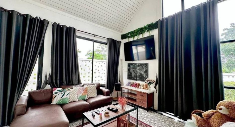 For rent 4 bedrooms house in Bang Lamung, Chonburi