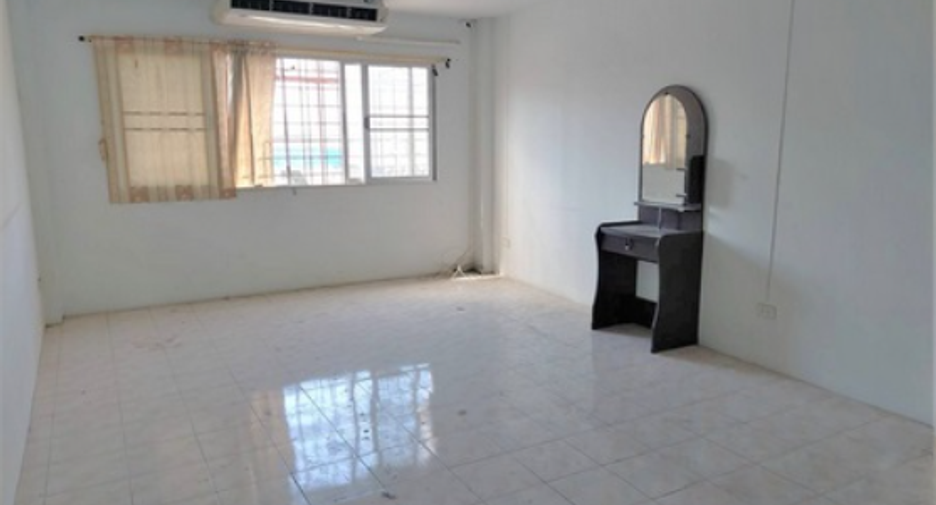 Gewerbefläche zum Kauf mit 1 Zimmer in Mueang Chon Buri, Chonburi