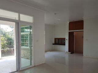 For sale 4 ベッドルーム house in Mueang Udon Thani, Udon Thani