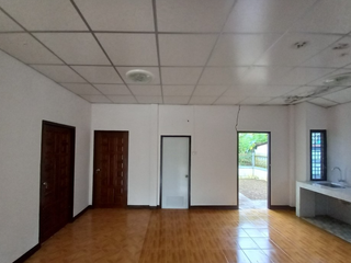 À vendre 2 chambres maison à Klaeng, Rayong