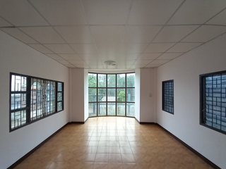 À vendre 2 chambres maison à Klaeng, Rayong
