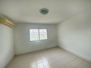 For sale 3 bedrooms townhouse in Mueang Chachoengsao, Chachoengsao