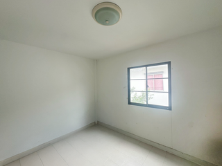 For sale 3 bedrooms townhouse in Mueang Chachoengsao, Chachoengsao