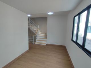For sale 3 bedrooms townhouse in Prawet, Bangkok
