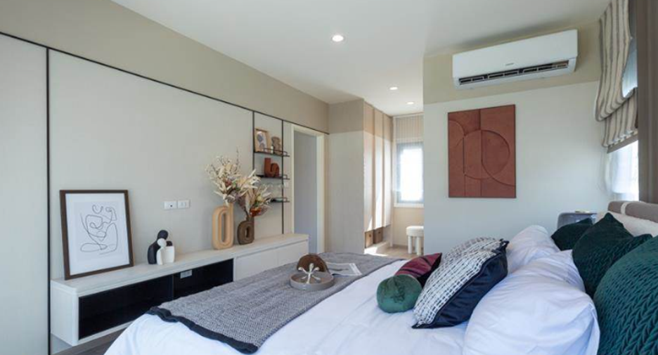 For sale 4 bedrooms house in Mueang Chiang Mai, Chiang Mai
