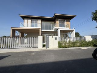 À vendre et à louer 3 chambres maison à Bang Lamung, Chonburi